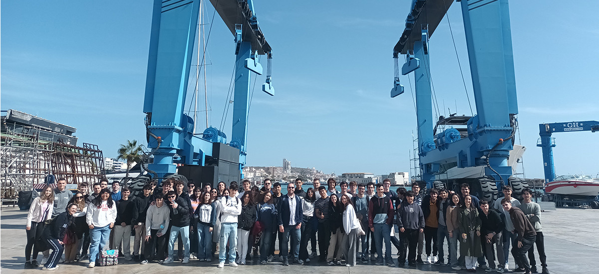 Estudiantes de Navales visitan Astilleros Astondoa en Santa Pola